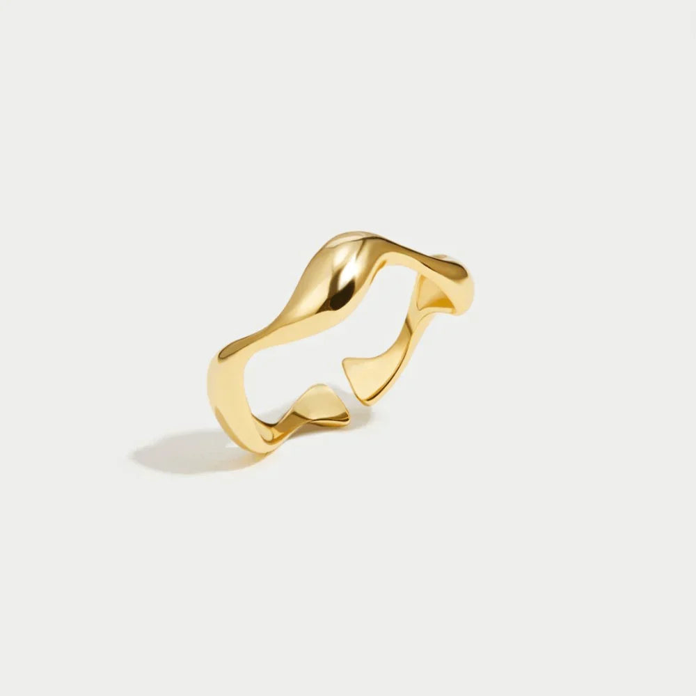 Elina Smooth Flow Ring | Gold
