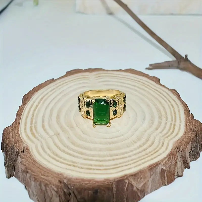 Aveline Verdara Ring | Gold