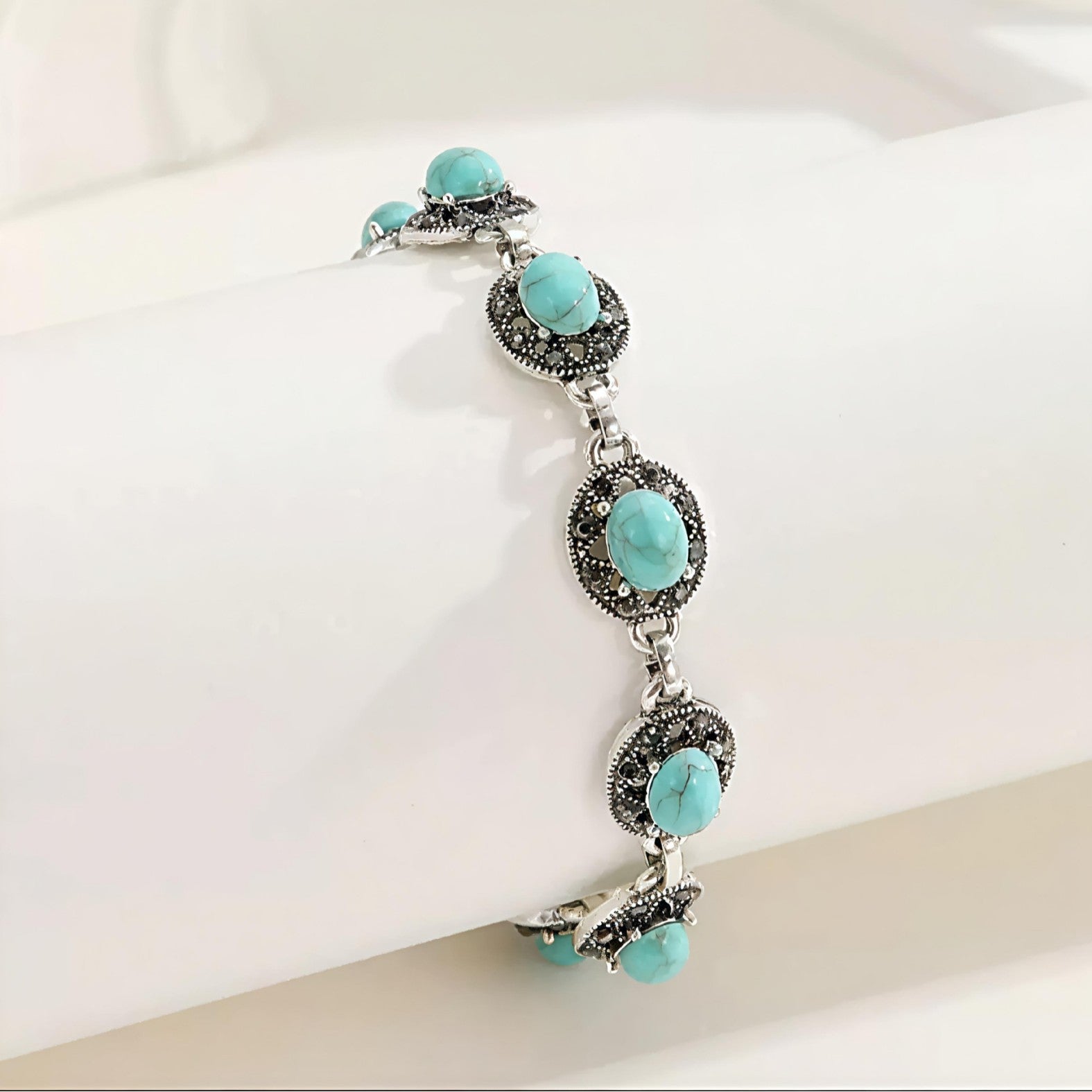 Corinne Noble Emblem Bracelet | White Gold