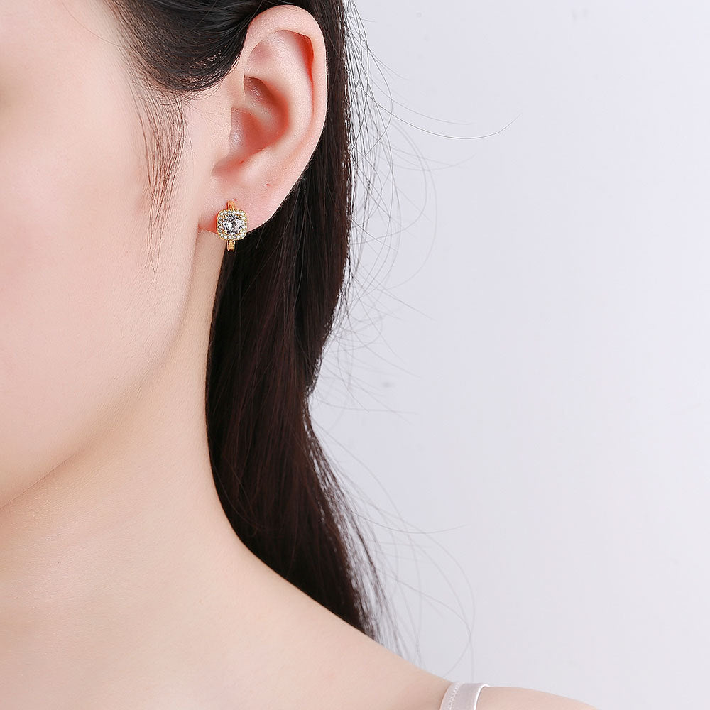 Nadia square earrings | Gold