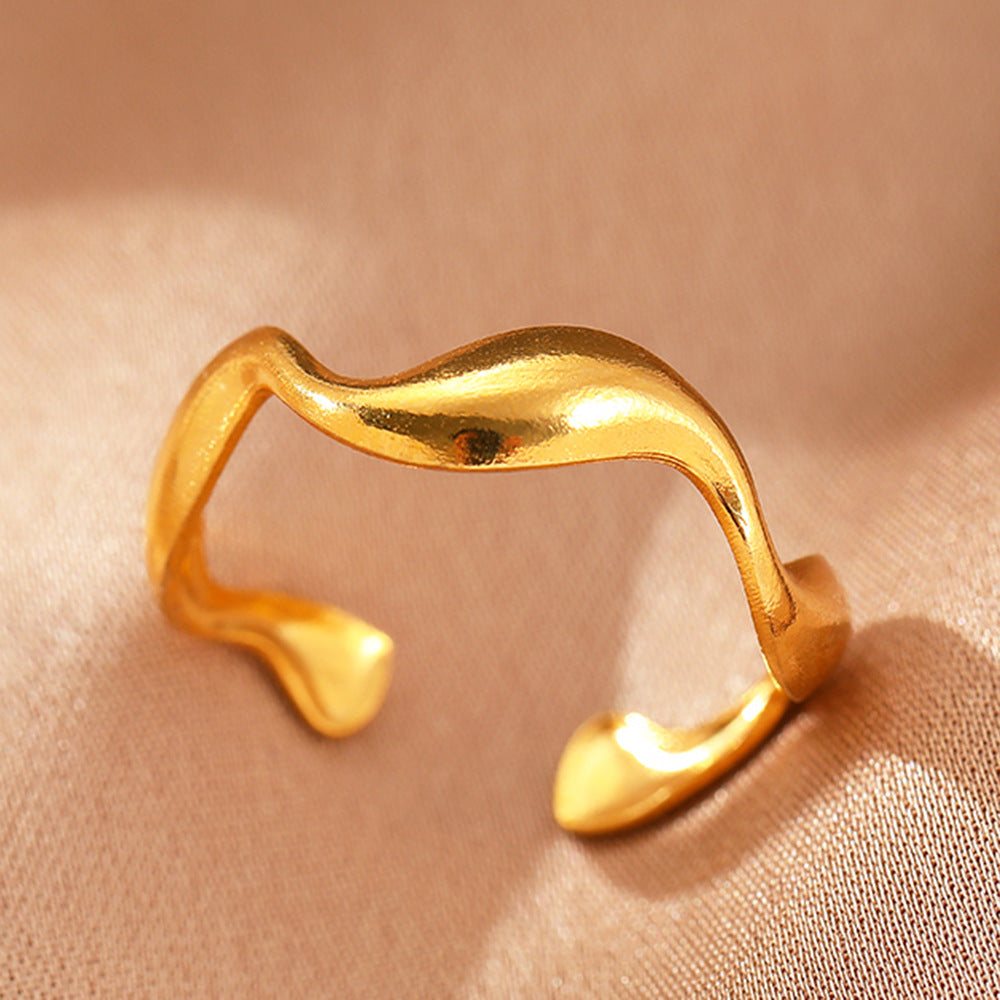 Elina Smooth Flow Ring | Gold