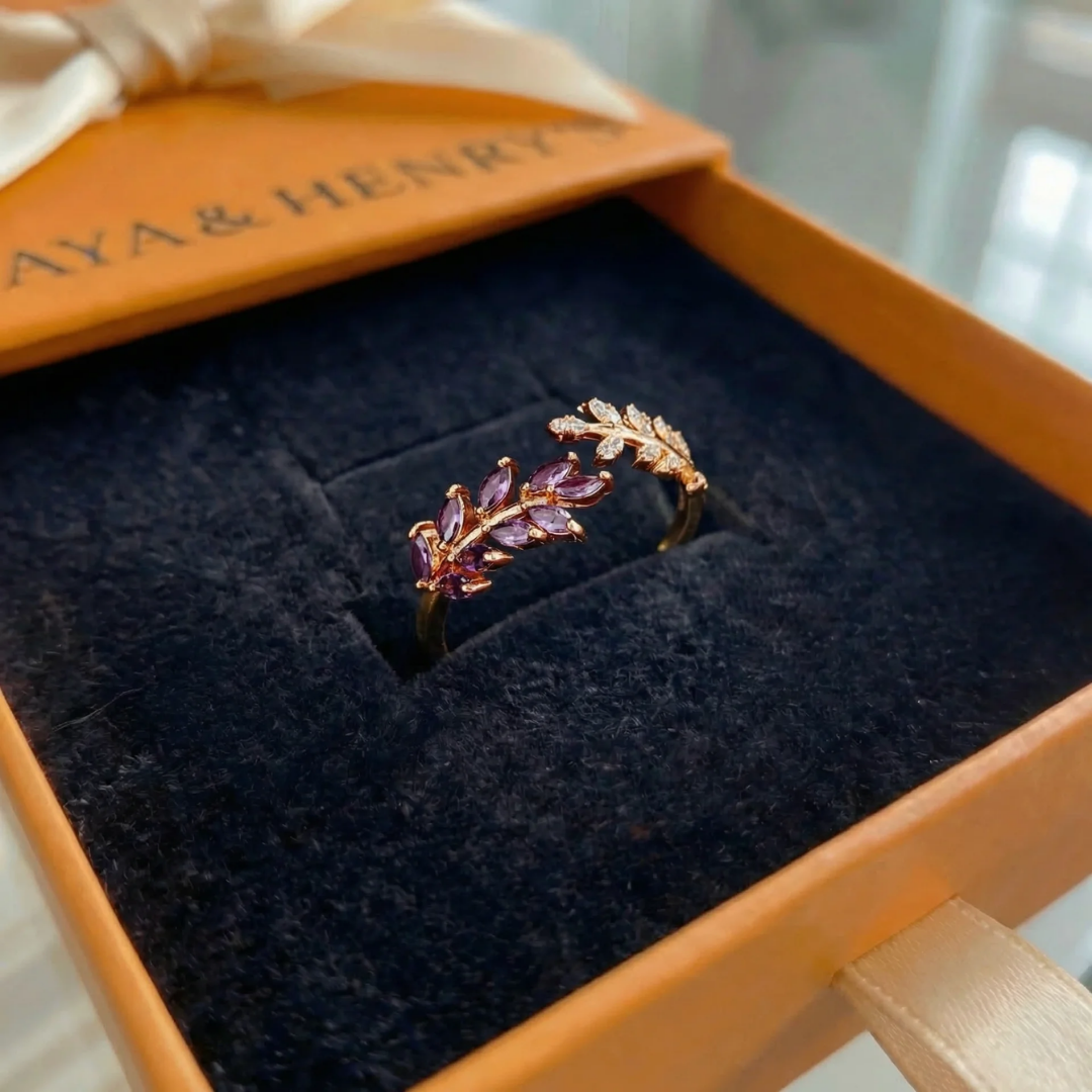 Vivienne Lavelle Ring | Gold