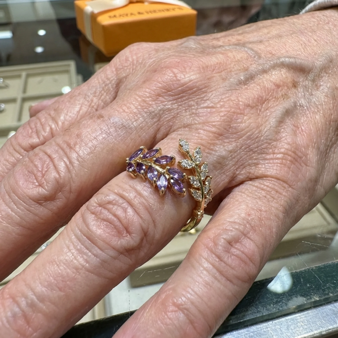 Vivienne Lavelle Ring | Gold