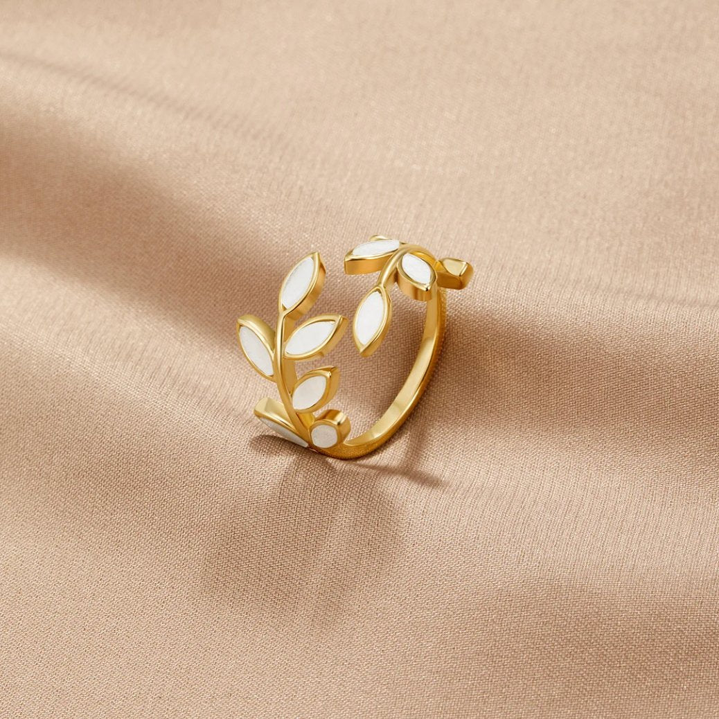 Nerina Delicate Leaf Open Ring | Gold